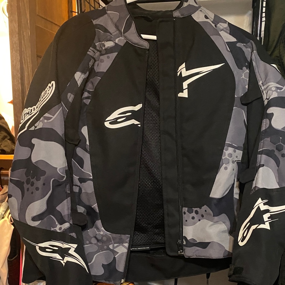 Alpinestars Black and Gray Camouflage Jacket